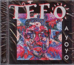 TEFO :  A YO YO  (TCB - MONTREUX JAZZ)

World-Jazz Music - Tefo Hlaele  un poeta, polistrumentista e cantante africano nato a Soweto, desolata area urbana della citt sudafricana di Johannesburg ed emigrato in Europa per raccontare in musica la sua terra, fatta di dolore e gioia, come la vita che ha vissuto a Soweto dove la musica  cibo per l'anima e consolazione di ogni giornata. Tefo ha iniziato la sua carriera musicale suonando musica africana, melodie rifiutate dal pubblico del suo paese che voleva invece melodie occidentali, dai Beatles a James Brown, dimenticando che alla base del pop occidentale ci sono elementi ritmici tipicamente africani. A Yo Yo, album registrato al Radio Studio di Zurigo nel 1995,  il punto di vista di un emigrato che rivela memorie e porzioni di presente, attraverso melodie ricche di influenze e suggestioni, come l'Africa stessa. Tefo (chitarra, congas, percussioni e voce) ed un ottetto di straordinari musicisti, interpreta 10 suoi originali tra cui spiccano Kemang O, brano frutto del suo incontro con Nelson Mandela e la traccia di chiusura Vukani che  un accorato appello al risveglio africano, affinch il paese si liberi dal giogo subdolo del colonialismo. A Yo Yo  un caleidoscopio di colori, sapori, odori e suoni che uniscono la tradizione africana a ritmi funk, reggae e rock.