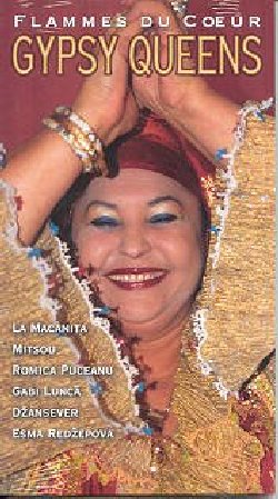 VARIOUS :  GYPSY QUEENS - FLAMMES DU COEUR  (NETWORK)

cd & book - Un prestigioso cofanetto dedicato alle appassionanti voci femminili della musica gypsy: per la prima volta nella storia sei tra le migliori interpreti tzigane sono riunite in un'unica edizione. Con Esma Redzepova, gi conosciuta 25 anni fa come la Regina dei Gypsy nel Rajasthan, che offre intense canzoni-inni e vivaci belly dances; Dzansever, che dopo un'infanzia in Macedonia passata a cantare nelle strade e nei matrimoni vive ora ad Istanbul dove  diventata una star del vicino oriente; La Macanita che viene dall'Andalusia e con la sua voce cos impulsiva ed espressiva  una delle grandi star emergenti del flamenco. C' poi la Romania con le ballate di Romica Puceanu in cui una melanconia agrodolce si miscela ad un tenero dolore e Gabi Lunca, l'altra grande diva gypsy rumena che accompagnata da bellissime musiche canta con intensa grazia l'amore, i desideri e i problemi della vita quotidiana. Ed infine la pi giovane, la 'fragile principessa vocale' Mitsou di Budapest la cui voce  un vero miracolo capace di incantantare il pubblico internazionale, qui  accompagnata da Bratsch e Ando Drom. Due ore e mezza di musica indimenticabile arricchita dal consueto libro elegantemente illustrato e dalle preziose immagini che completano l'opera.