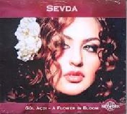 SEVDA :  GUL ACDI - A FLOWER IN BLOOM  (NETWORK)

Nel corso dei suoi viaggi musicali alla scoperta del pianeta, casa Network ha scoperto un vero gioiello del Mar Caspio: Sevda Alekperzadeh. Sevda ha quella voce suadente e sensuale che tutti abbiamo sognato: brillante nei registri alti per diventare calda, in trasformazioni dinamicamente bilanciate, nei registri pi bassi. Una vera star nel suo paese capace di incantare il pubblico nei suoi numerosi concerti, Sevda affonda profonde radici nella tradizione classica azera del mugam. Nella tradizione musicale dell'Azerbaijan il mugam ricopre un ruolo fondamentale e la sua caratteristica sta nell'improvvisazione che cantante e musicisti riescono di volta in volta a creare ed  per questo motivo che la vocalista  affiancata da alcuni dei migliori musicisti azeri, capaci di spaziare tra un vasto repertorio pieno di sorprese. Gul Acdi - A Flower in Bloom  un un eccellente biglietto da visita per Sevda, affascinante artista che ha gi ammaliato il Caucaso e che  pronta a conquistare il cuore degli Europei.