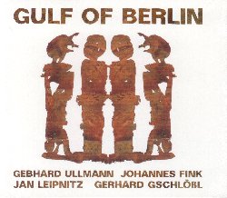 GULF OF BERLIN :  GULF OF BERLIN  (JAZZWERKSTATT)

I Gulf of Berlin sono Gerhard Gschloessl (trombone, susafono), Gebhard Ullmann (sax tenore e soprano, clarinetto basso), Johannes Fink (contrabbasso, violoncello) e Jan Leipnitz (percussioni). Nessuno di loro  cresciuto a New Orleans, New York City o Chicago, i luoghi dove jazz e free jazz sono nati, ma hanno ugualmente una grande passione per questo genere musicale. Durante i loro concerti i Gulf of Berlin suonano spontaneamente, senza precedenti accordi, improvvisando liberamente quello che la propria creativit consiglia. La loro  improvvisazione libera e spontanea che si nutre dell'istante, dell'idea del momento, musica che dipende dal qui ed ora e che per queste ragioni si contrappone al controllato mondo della musica digitale. Gulf of Berlin  una registrazione che segna indiscutibilmente l'inizio di un rinascimento del free jazz tedesco, un genere che proprio a Berlino, citt in cui  nata la formazione, non solo sopravvive, ma che sta sviluppando delle caratteristiche del tutto particolari.