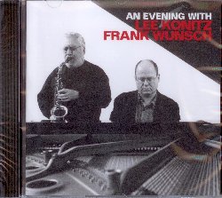 KONITZ LEE / WUNSCH FRANK :  AN EVENING WITH LEE KONITZ AND FRANK WUNSCH  (JAZZWERKSTATT)

Negli anni '40, il sassofonista di Chicago Lee Konitz (1927-2020) ha rappresentato, insieme a Charlie Parker, il meglio della scena jazz internazionale. Con il suo stile lineare, Konitz ha influenzato musicisti come Paul Desmond e Bill Evans oltre ad avanguardisti come Anthony Braxton. Il suo album Motion (1961)  stato incluso nella lista, stilata dalla rivista The Wire, delle 100 migliori registrazioni di tutti i tempi. Il noto pianista tedesco Frank Wunsch ha incontrato Konitz per la prima volta nel 1985 ad Essen: Wunsch ha suonato durante la prima parte di un concerto tenuto dal quartetto di Remy Filipovitch, mentre Konitz si  esibito nella seconda parte. Tra i due  nata una forte complicit artistica che li ha portati a collaborare a diversi progetti. An Evening With Lee Konitz and Frank Wunsch  una rara registrazione che ha immortalato Konitz e Wunsch il 9 dicembre del 1996 mentre si esibivano al Loft di Colonia. La track list propone alcuni originali di Konitz, Thingin' e It's You, un originale di Wunsch, Lydian Adventure, Out of the Deep e  Starlight Variation composti a due mani da Konitz e Wunsch e molto altro ancora...