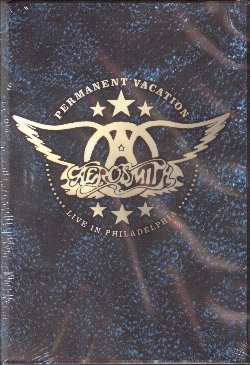 AEROSMITH :  DVD / PERMANENT VACATION  (MASTERPLAN)

Il cantante Steven Tyler, i chitarristi Joe Perry e Brad Whitford, il bassista Tom Hamilton ed il percussionista Joey Kramer, conosciuti anche come 'i cattivi ragazzi di Boston', sono gli Aerosmith, gruppo hard rock americano di grande successo. Con uno stile che nasce dall'incontro di elementi blues, heavy metal, rhythm and blues ed una spolverata di pop, gli Aerosmith continuano a fare il pieno durante i loro concerti che sono sempre una sorpresa per il pubblico. Il dvd Permanent Vacation ha immortalato il concerto che la band ha tenuto il 19 gennaio del 1990 allo Spectrum di Philadelphia. Gli Aerosmith offrono un concerto brillante, con favolose interpretazioni di alcuni dei loro successi pi duraturi come Heart's One Time, Same Old Song and Dance, Mama Kin, Red House, oltre naturalmente a Permanent Vacation e molti altri ancora. Il dvd Permanent Vacation offre al pubblico uno spettacolo straordinario, con gli eccentrici Aerosmith immortalati nel periodo in cui si stavano guadagnando un posto fisso negli annali della storia del rock.