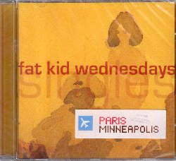 FAT KID WEDNESDAYS :  SINGLES  (NATO)

Con il loro primo album di studio The Art of Cherry il trio jazz Fat Kid Wednesdays ha chiaramente indicato l'elemento fondatore della sua musica. I Fat Kid Wednesdays - Michael Lewis al sax, Adam Linz al basso e JT Bates alla batteria - sono stati definiti cantastorie musicali ed effettivamente c' una vera e propria conversazione nella sezione ritmica puntualizzata dall'esilarante contributo del sax di Lewis. Anche se ciascuno dei musicisti  attivo in altre occupazioni (Michael Lewis suona con gli Happy Apple, Fog e Red Start; Adam Linz con George Cartwright ed Oliver Lake; JT Bates con Anthony Cox ed il gruppo Poor Line Condition), i Fat Kid Wednesdays sono la loro casa, il punto di partenza per qualsiasi avventura. Singles  stato registrato a Minneapolis e consiste di originali, un paio di standards, cover di Richard Devine, Shaggs, Duster ed Ornette Coleman, un bel po' di swing e l'arte di vivere la musica.