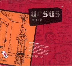 URSUS MINOR :  ZUGZWANG  (NATO)

Ursus Minor presenta ZugZwang, album che prende il nome da una mossa che si usa giocando a scacchi e che segna l'unione dei due generi pi importanti nati dalla musica nera americana ossia jazz e hip hop. Attorno ai quattro membri stabili della formazione Jef Lee Johnson, Tony Hymas, Francois Corneloup e David King, si alternano altri artisti come la cantante soul Ada Dyer, i rapper francesi ed americani M1, Boots, Umi, D'de Kabal e Spike ed il grande chitarrista inglese Jeff Beck.  L'album di casa Nato propone brani rap, musica strumentale scritta o improvvisata, dando vita ad un disco dalle tante e diverse suggestioni. In Enfants i rapper evocano l'infanzia con tenerezza; Le Soldat Rang racconta di soldati colpiti ed abusati; Jef Lee Johnson firma un memorabile assolo in She Can't Explain, mentre Jeff Beck interviene in vari momenti come in Square Dance Rap in cui offre un vivace scambio musicale con Jef Lee Johnson o in Portable Solution in cui si unisce ad Ada Dyer. Dal canto loro Tony Hymas, Francois Corneloup e David King mantengono calda l'atmosfera, aumentando con le loro interpretazioni l'eclettismo dell'album. ZugZwang  accompagnato da un libretto con gli splendidi fumetti di Ancy Singer e le foto di Guy Le Querrec.