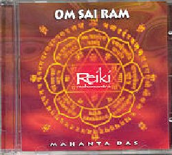 MAHANTA DAS :  OM SAI RAM  (EVOLUTION)

Forte della straordinaria accoglienza nazionale ed internazionale e grazie ad una nuova ispirazione, Mahanta Das ha composto il seguito di Reiki Mahamantra: dolci musiche particolarmente composte per aiutare la pratica del Reiki anche in questo caso caratterizzate dalla ripetizione ogni tre minuti di un delicato suono di campana per indicare l'esatta durata dell'imposizione delle mani. Om Sai Ram continua il percorso iniziato dal precedente album mantenendo la sua caratteristica fondamentale che lo differenzia dalla quantit di produzioni per Reiki attualmente disponibili: l'abbinamento di dolci musiche alle vibrazioni sonore dei mantra, le antiche preghiere nella forma di canto rituale che purificano la mente dalle contaminazioni. E' una musica dolcissima che penetra lo spirito umano tormentato dai bisogni terreni e lo rende sereno, ma anche vigorosa, poich esprime la forza universale. E' allo stesso tempo energizzante e rilassante. Best seller internazionale.