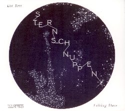 KESS EVA :  STERNSCHNUPPEN - FALLING STARS  (NEUKLANG)

Eva Kess, pseudonimo di Eva Patricia Kesselring,  nata nel 1985 a Berlino, ma in breve la sua famiglia si trasfer in Brasile. Dopo aver studiato pianoforte classico, Eva ha preferito dedicarsi al suo strumento preferito: il contrabbasso. Per inseguire la carriera di contrabbassista professionista l'artista ha frequentato l'accademia di Basilea, dove si  laureata in jazz nel 2011. Successivamente ha studiato composizione all'Accademia delle Arti di Berna, percorso che si chiude nell'estate del 2019 con il progetto Sternschnuppen - Falling Star, pubblicato dalla prestigiosa etichetta tedesca Neuklang. L'album propone 9 originali dell'artista, composizioni dal gusto contemporaneo che mescolano jazz, musica brasiliana e suggestioni classiche, interpretate dalla contrabbassista con un quartetto d'archi ed un trio con pianoforte. Il musicista Jeremy Harman dell'apprezzato Sirius Quartet ha descritto Sternchnuppen - Falling Stars con queste parole: La musica di Eva Kesselring sembra trovare senza difficolt l'equilibrio tra mondi diversi. Fluttuanti armonie eteree si fondono con ritmati groove, mentre semplicit e virtuosismo dialogano tra loro ed in generale si ha la sensazione che questa musica sia un tutto molto coeso, il risultato di una visione chiara e di una nitida messa a fuoco.