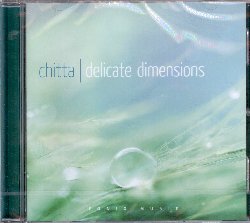 CHITTA :  DELICATE DIMENSIONS  (FONIX MUSIK)

Con le note di pianoforte, arpa, flauto, chitarra, santur, campanelle, tastiere e percussioni, Delicate Dimensions  pura magia musicale. Chitta regala all'ascoltatore melodie rilassanti che lo trasportano in uno spazio interiore dove poter capire realmente se stessi. Delicate Dimensions  un album perfetto per meditare, per accompagnare pratiche olistiche che traggono vantaggio da un sottofondo rilassante, ma  anche la colonna sonora ideale per fare una salutare siesta pomeridiana.