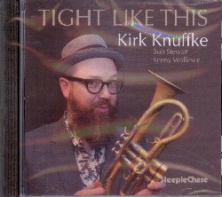 KNUFFKE KIRK :  TIGHT LIKE THIS  (STEEPLECHASE)

Uno dei pi abili navigatori del jazz moderno, della divisione tra dentro e fuori, tra libert e swing... ha pieno controllo del suo strumento estremamente esigente: con queste lusinghiere parole  stato definito il cornettista e compositore americano Kirk Knuffke da All About Jazz. Tight Like This, decimo album da solista dell'artista che nel 2015 ha vinto il premio 'Rising Star' proposto dalla nota rivista Downbeat Magazine,  una prova schiacciante della grande abilit e sensibilit musicale di Kirk Knuffke. Per questo suo nuovo progetto Knuffke ha creato un trio composto dall'eccellente musicista di tuba Bob Stewart e dal versatile percussionista Kenny Wollesen con cui propone un magnifico programma ispirato al genio di grandi artisti tra i quali Louis Armstrong. Oltre ad alcuni originali del cornettista, la track list del disco prevede Tight Like This di Louis Armstrong, Cyclops di Nat Adderley, Shake a Lady di Cannonball Adderley e molto altro ancora!