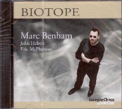 BENHAM MARC :  BIOTOPE  (STEEPLECHASE)

Eccellente pianista francese, Marc Benham, anche noto con lo pseudonimo Benhamou, propone il suo nuovo album Biotope, realizzato insieme al bassista John Herbert ed al batterista Eric McPherson. Benham ha iniziato a suonare il pianoforte quando era molto giovane ed il suo straordinario talento gli ha permesso di esibirsi professionalmente con band dixieland e jazz alla maniera di New Orleans gi da teenager. Col tempo  anche diventato un insegnante appassionato che tiene lezioni di piano jazz al conservatorio Cimp ed alla Bill Evans Piano Academy di Parigi. Grazie ad una grande esperienza interpretativa in diversi stili di jazz, l'artista ha trovato una strada personale che lo contraddistingue e lo rende immediatamente riconoscibile. In Biotope, il suo album di debutto per casa Steeplechase, il musicista mostra tutta la dinamicit e la liricit di cui  intriso il suo stile. Ha detto di lui Martial Solal: Marc Benham possiede tutte le qualit che ci si aspetta da un musicista autentico: tecnica, sensibilit, senso armonico ed invenzione melodica. Ha incorporato nella sua lingua, intrisa di tradizione, tutte le novit degli stili. Un pianista davvero meraviglioso, proprio come piacciono a me. Con una tracklist che propone alcuni originali del pianista oltre a brani firmati da Sonny Rollins, Dizzy Gillespie, Duke Ellington ed altri compositori ancora, Biotope  un disco che rispetta la tradizione, senza mai distogliere lo sguardo dal futuro.