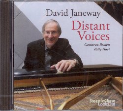 JANEWAY DAVID :  DISTANT VOICES  (STEEPLECHASE)

Il pianista di formazione classica David Janeway ha iniziato ad interessarsi al jazz quando, a 14 anni, suo padre lo port ad ascoltare Oscar Peterson dal vivo. Da quel momento Janeway si  immerso nella ricca tradizione jazz di Detroit, la sua citt natale che lasci nel 1978 per trasferirsi a New York dove attualmente risiede e lavora. Distant Voices, ultimo progetto di Janeway con il suo attuale trio che comprende Cameron Brown al basso e Billy Hart alla batteria,  uno splendido tributo ai molti pianisti jazz che hanno influenzato ed ispirato il musicista americano nel corso di tutta la sua carriera. Monique Avakian ha scritto su The Patch: Janeway non ha paura di sperimentare e ha una vasta gamma di tecniche che gli permette di testare le acque senza paura. E' in continua evoluzione e non ho mai sentito un musicista avere cos tante modalit espressive. Con una tracklist che comprende Blue Serge di Mercer Ellington, Moontrane di Woody Shaw, Gardenia di Gary Peacock, Brigitte di Freddie Hubbard , Nefertiti di Wayne Shorter e molti altri ancora, Distant Voices  un disco in cui Janeway dimostra, di essere, come ha scritto David Franklin su Cadence Magazine, un abile compositore e pianista capace di creare musica fantasiosa, sensibile e spesso emozionante.