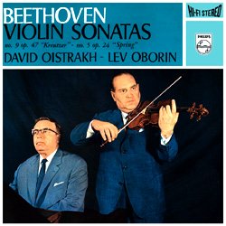 OBORIN LEV / OISTRAKH DAVID :  BEETHOVEN: VIOLIN SONATAS NO. 9 OP. 47 'KREUTZER' - NO. 5 OP. 24 'SPRING'  (SPEAKERS CORNER)

(Philips 835259) Lev Oborin (p) and David Oistrakh (v) - A prima vista, le sonate per violino di Ludwig Van Beethoven sembrano avere solo un ruolo subordinato se messe a confronto con le grandi opere sinfoniche e le sonate per pianoforte. Mentre i primi contributi a questo genere furono accolti con scetticismo a causa delle rare difficoltà della parte pianistica, le sonate successive mostrano una caratterizzazione sempre più indipendente della parte violinistica. Questo spiega anche perché la Sonata in La maggiore, dedicata al violinista francese Rodolphe Kreutzer, e la Sonata di primavera, proposte nello splendido disco Beethoven: Violin Sonatas No. 9 Op. 47 'Kreutzer' - No. 5 Op. 24 'Spring' siano diventate due modelli distintivi del loro genere. Per quanto riguarda gli interpreti, David Oistrakh, il superbo violinista di questa riedizione di casa Philips, non ha davvero bisogno di presentazioni: un fuoriclasse. Il pianista Lev Oborin, interprete molto meno noto del maestro violinista russo, merita invece di essere notato per essere riuscito a catturare con la sua performance ogni possibile sfaccettatura del dialogo strumentale. Oborin è trattenuto nei passaggi in cui la melodia è affidata al violino ed è pronto a prendere saldamente le redini nelle sue mani quando la musica lo richiede, il tutto con una precisione incredibile, ma mai con mero virtuosismo meccanico.
