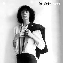 SMITH PATTI :  HORSES  (SPEAKERS CORNER)

(Arista AL 4066) Patti Smith (g,voc); Richard Sohl (p); Lenny Kaye (b, g, voc); Tom Verlaine, Allen Lanier (g); Ivan Kral (b, g, keyb, voc); Jay Dee Daugherty (dr) - Registrato nel gennaio del 1975 presso gli Electric Ladyland Studios, New York City, da Bernie Kirsh. Prodotto da John Cale. Patti Smith  stata definita dal New York Times la prima poetessa pubblicata a trasporre la sua poesia nel rock'n'roll, attirando i fans del rock sperimentale verso il cinema proibito della sua fantasia allucinata. L'artista ha iniziato la sua carriera in modo anticonvenzionale, con il chitarrista Lenny Kaye che accompagnava le letture delle sue poesie ed il grande fotografo Robert Mapplethorpe che finanzi il suo singolo cult punk-rock Hey Joe. Nel 1975 Smith pubblic il suo album di debutto, Horses, un disco fatto di riff rock e dai ritmi parlati che creavano un suono punk-trash. La scena musicale rimase elettrizzata dal progetto e la rivista Creem lo defin come il miglior suono garage degli anni '70, ipotizzando che Patti Smith si fosse ispirata a Rimbaud, Burroughs, Dylan ed ai Velvet Underground. Le successive produzioni dell'artista furono liquidate come sentimentali e piene di autoincensamento, dal momento che la poetessa rock aveva smesso di usare la durezza metallica e la lingua cruda che caratterizzavano l'album d'esordio. Ecco perch Horses  considerato da molti una pietra miliare nella storia del rock, al quarantaquattresimo posto nella classifica dei '500 greatest albums of all times' della rivista Rolling Stone ed ecco perch  sicuramente un pezzo unico all'interno della fiorente discografia della visionaria del rock'n'roll.