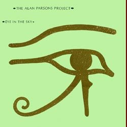 PARSONS ALAN :  EYE IN THE SKY  (SPEAKERS CORNER)

(Arista AL 9599) Alan Parsons (keyb); Eric Woolfson (keyb, voc); Andrew Powell (arr, cond); Ian Bairnson (g); Mel Collins (sax); David Paton (b, g, voc); Stuart Elliot (dr, perc), orchestra & chorus - Registrato nel 1981 negli Abbey Road Studios, Londra, da Alan Parsons. Prodotto da Alan Parsons ed Eric Woolfson. Alan Parsons ha iniziato il suo percorso artistico con un apprendistato come ingegnere del suono alla Emi ed  stato anche responsabile di diverse produzioni di Paul McCartney e dell'album dei Pink Floyd Dark Side Of The Moon, registrato nei leggendari Abbey Road Studios. Nei prestigiosi studi londinesi, Parsons ci  tornato per registrare il suo progetto Eye in the Sky, disco i cui testi sono stati scritti dal coproduttore Eric Woolfson, mentre Parsons si  occupato di creare un melange lussureggiante di suoni sintetici e naturali, cosa che gli riesce alla grande. Come tutti gli album della prima parte della carriera di Parsons, Eye In The Sky  ispirato da importanti tematiche di quel periodo storico. Fedeli allo stile di vita senza futuro degli anni '80, le canzoni hanno un carattere in qualche modo depressivo che serve a fare da contraltare ai ritmi fortemente rock, liberi da espedienti elettronici. Ogni brano di Eye in the Sky possiede una sua specificit; in Gemini c' una coinvolgente armonia nella polifonia vocale, mentre in Silence and I sono gli ottoni ed il loro ritmo spagnoleggiante a colpire, cos come in Old And Wise si rimane incantati dalle sonorit vellutate degli strumenti a corda. Insomma un grande successo del mago britannico del missaggio. Eye in the Sky  stato realizzato completamente in analogico, utilizzando mastertape e mastering analogici, mentre la registrazione  digitale.