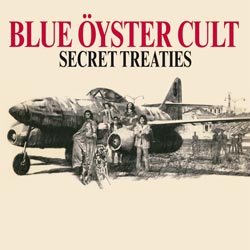 BLUE OYSTER CULT :  SECRET TREATIES  (SPEAKERS CORNER)

(Columbia KC 32858) Eric Bloom (voc, keyb, g); Allen Lanier (keyb, g, synth); Donald 'Buck Dharma' Roeser (g, voc); Joe Bouchard (b, voc); Albert Bouchard (dr, voc) - Registrato nel 1974 da Tim Geelan e Jerry Smith. Prodotto da Murray Krugman e Sandy Pearlman. Per essere notata nei giorni ruggenti del hard rock, quando c'erano gruppi come i Doors, i Black Sabbath ed i Rolling Stones, una band doveva offrire molto di pi che semplice pathos teatrale, un leader chitarrista ed un cantante dalla lingua tagliente. La band Blue Oyster Cult, fondata a Long Island nel 1971, offriva tutto questo e molto altro ancora: era capace di creare brevi sceneggiature sonore che evocavano, negli ascoltatori pi aperti di mente, nitide immagini cinematografiche. La rivista Rolling Stone scrisse sul lavoro artistico della formazione:  come se Hitchcock e Kubrick si raccontassero storie sui propri sogni sessuali. Con il loro terzo album,Secret Treaties i Blue Oyster Cult raggiunsero l'apice della loro evoluzione musicale con brani memorabili come Career of Evil, Subhuman e Astronomy. I testi hanno un certo valore letterario, ma non sono sicuramente pensati per anime sensibili, le frasi sono dirette ed intenzionalmente drastiche. La musica di Secret Treaties  sfacciata ed estroversa tanto quanto i testi: il suono della chitarra  accattivante e diretto, a volte arricchito dal groove di un Hammond e ripetutamente sormontato da ruvidi assolo degli archi che parlano la lingua di un rock hard, spietato e robusto. Secret Treaties  l'album adatto a chi ha voglia di un po' di rock nudo e crudo.