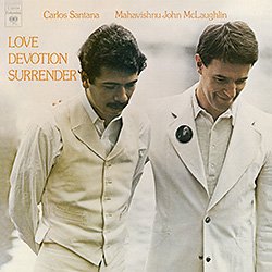 SANTANA CARLOS / McLAUGHLIN MAHAVISHNU JOHN :  LOVE DEVOTION SURRENDER  (SPEAKERS CORNER)

(Columbia KC 32034) Mahavishnu John McLaughlin (g, p); Carlos Santana (g); Larry Young (org); Doug Rauch (b); Armando Peraza (cga); Billy Cobham, Don Alias, Jan Hammer, Mike Shrieve (dr) - Registrato nel 1973 da Glen Kolotkin. Prodotto da Mahavishnu John McLaughlin e Carlos Santana. Per alcuni, Love Devotion Surrender  un album in cui, eccezionalmente, il chitarrista John McLaughlin suona anche il pianoforte e l'organista Jan Hammer si sposta alla batteria. Per tutti gli altri,  l'album pi spirituale che abbia mai pubblicato Carlos Santana, intriso dello spirito di John Coltrane. Per comunicare i loro diversi modi di intendere ed interpretazione la musica di Coltrane, Santana e McLaughlin formarono una 'project band' composta da alcuni musicisti delle loro rispettive formazioni. Nell'esecuzione di A Love Supreme, il ruolo trascinante della melodia di Santana si fonde con il rapido staccato di McLaughlin, dando vita ad un piacevole ritmo mosso. Tale approccio funziona altrettanto bene al rallentatore: la lenta composizione miniaturale di Coltrane Naima viene eseguita in modo fluido ed ispirato dalle chitarre acustiche di Santana e McLauglin. Gli arrangiamenti portano il segno distintivo di Santana: il suono occasionalmente un po' intellettuale ma certamente mai artificioso, viene esaltato dai ritmi delle congas e dalle parti vocali che sembrano venire da lontano. Love Devotion Surrender  un album creato da due artisti che stavano vivendo a pieno la loro ispirazione.