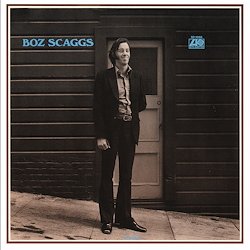 SCAGGS BOZ :  BOZ SCAGGS  (SPEAKERS CORNER)

(Atlantic SD 19166) Boz Scaggs (g, voc); Duane Allman, Eddie Hinton, Jimmy Johnson (g); Barry Beckett (keyb); Al Lester (v); David Hood (b); Roger Hawkins (dr) - Registrato nel 1969 al Muscle Shoals Sound Recorders, Muscle Shoals, Alabama, da Martin Greene. Prodotto da Boz Scaggs, Jann Wenner e Martin Greene. Boz Scaggs, da non confondere con la precedente registrazione della Polydor intitolata Boz del 1965,  il primo album in cui i produttori hanno fatto un lavoro eccellente. L'editore di Rolling Stone, Jann Wenner, amico di Boz, lo aiut a firmare con la Atlantic Records e l'etichetta gli fece registrare il suo album con quel leggendario set di musicisti, noto per la collaborazione con Aretha Franklin e Wilson Pickett, tra gli altri. Forse la partecipazione pi importante del disco  quella del leggendario chitarrista Duane Allman, che ha spianato la strada affinch il talentuoso Scaggs potesse entrare nei prestigiosi Muscle Shoals Sound Studios. L'album si apre con I'm Easy in cui la straordinaria formazione abbraccia gli strumenti ed offre bellissime sonorit dal gusto blues, caratterizzate da rapidi passaggi di scala. Ispirato dal timbro del blues, Scaggs canta alcune poetiche canzoni che lo vedono, a volte, accompagnato da un piccolo e ben equilibrato gruppo di strumenti, altre, come in come in Another Day, da un coro di voci finemente armonizzate che risuona in sottofondo. Poi ci sono le calde ondate sonore della slide guitar e le note allegre del violino nel brano country Now You're Gone, ma i punti salienti dell'album sono Waiting For A Train, con il suo divertente jodel ed il brano blues Loan Me A Dime. Prima che la rivista Rolling Stone lo inserisse tra i 500 pi grandi album di tutti i tempi, nel 1978 Boz Scaggs pubblic una ristampa del suo album, da lui voluta per migliorare la qualit della registrazione. Poi pi nulla. Oggi casa Speakers Corner offre all'ascoltatore la possibilit di godere ancora di un album che era praticamente scomparso dalla scena musicale, facendogli anche riscoprire un artista che ha al suo attivo un Grammy ottenuto con il brano Lowdown.