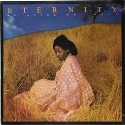 COLTRANE ALICE :  ETERNITY  (SPEAKERS CORNER)

(Warner BS-2916) Alice Coltrane (org, hp, el-p, perc, arr, cond); Terry Harrington (ts); Jerome Richardson (ss); George Bohanon (tb); Oscar Brashear (tp); Tommy Johnson (tba); Hubert Laws (fl); Charlie Haden (b); Ben Riley (b, dr); Armando Peraza (cga) - Registrato nell'agosto e nell'ottobre del 1975 ai Burbank Studios di Burbank ed al Westlake Studio di Los Angeles da Baker Bigsby. Prodotto da Ed Michael. Durante la sua carriera, John Coltrane si era impegnato a spingere il jazz verso un orizzonte spirituale: opere come A Love Supreme, Ascension e Meditations testimoniano questa precisa volont dell'artista. Dopo la sua morte avvenuta nel 1967, la sua vedova, la pianista Alice Coltrane (1937-2007), segu le impronte artistiche del marito e, alla ricerca di suoni cosmici, di dimensioni superiori e di livelli astrali ebbe un'influenza enorme sulla scena musicale degli anni '70. Il primo disco di Alice Coltrane fu pubblicato solo dopo la morte del marito ed Eternity  il decimo progetto dalla musicista. L'album trae la sua forza da mondi sonori profondamente contrastanti. Lo strumento principale di Alice Coltrane  l'organo elettrico Wurlitzer, le cui sonorit stridenti ricordano quelle del sassofono del marito, specialmente nel brano di apertura Spiritual Eternal. Per gran parte del tempo Alice improvvisa e lo fa con la stessa disinvoltura sia sul rock latino di Los Caballos che sul ritmo meno deciso di Morning Worship. Nel brano Om Supreme, Coltrane passa invece ad un dolce pianoforte elettrico Fender Rhodes a cui si unisce un gruppo di sei voci. Eternity si chiude con un sorprendente adattamento orchestrale di un brano tratto da Le Sacre du Printemps di Igor Stravinsky in cui i momenti di dissonanza e free jazz sono molto lontani dalla contemplazione meditativa.