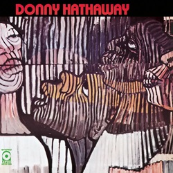 HATHAWAY DONNY :  DONNY HATHAWAY  (SPEAKERS CORNER)

(Atco Records) Donny Hathaway (voc, keyb, arr); King Curtis (ts); Joe Newman (tp); John Littlejohn (g, voc); Cornell Dupree (g); Chuck Rainey, Phil Upchurch (b); Al Jackson Jr. (dr); Jack, Jennings (perc) - Prodotto da Jerry Wexler, Arif Mardin e Donny Hathaway. Hathaway, la cui carriera si � sviluppata in soli tre anni e cinque dischi, � stato un eccellente compositore, arrangiatore, cantante e produttore. In questo poco tempo ha composto alcune colonne sonore, ha collaborato con artisti del calibro di King Curtis, Leroy Hutson, Willie Nelson e Curtis Mayfield, solo per citarne alcuni, e ha sviluppato uno stile unico che metteva insieme le sonorit� di Marvin Gaye e Stevie Wonder. Nonostante questo, Hathaway non era felice e soffriva di una profonda depressione: nel gennaio 1979 fu trovato morto di fronte al suo hotel. Il secondo album dell�artista, �Donny Hathaway� del 1971, � composto interamente da cover di brani noti e piuttosto pop come �A Song For You� (Leon Russell), �He Ain�t Heavy, He�s My Brother� (Bob Russell e Bobby Scott), �Magnificent Sanctuary Band� (Dorsey Burnette), una versione rilassata e tuttavia avvincente di �Put Your Hand In The Hand� (Gene McLellan) e molte altre ancora. In contrasto con il suo album di debutto (�Everything is Everything�, 1970), �Donny Hathaway� ha sonorit� pi� cupe e la maggior parte delle canzoni sono caratterizzate da un tempo piuttosto lento: �Magnificent Sanctuary Band� e il gospel �Little Girl� sono i brani con un ritmo pi� veloce. �Donny Hathaway� � un�occasione imperdibile per riscoprire un artista unico che � ancora fonte di grande ispirazione per le giovani generazioni appassionate di soul e r&b.