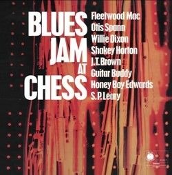 FLEETWOOD MAC :  BLUES JAM AT CHESS  (PURE PLEASURE)

Il doppio disco Blues Jam at Chess non ha davvero bisogno di presentazioni: probabilmente  una delle pi grandi registrazioni blues registrate nella storia della musica! Basta controllare la tracklist e gli ospiti per capire cosa ci aspetta dall'ascolto di questo capolavoro. I protagonisti di questo straordinario spettacolo sono i membri della band inglese ossia Peter Green (chitarra, voce), Jeremy Spencer (chitarra, voce), Danny Kirwan (chitarra, voce), John McVie (basso) e Mick Fleetwood (batteria), oltre ad alcuni eccellenti artisti blues di Chicago come Otis Spann (pianoforte, voce), Willie Dixon (basso), Buddy Guy (chitarra) ed altri ancora. Originariamente pubblicato nel 1969 per l'etichetta di Mike Vernon, Blue Horizon, questa ristampa, rimasterizzata dai nastri originali 1/4 di pollice, non pu che diventare un must per tutti i veri collezionisti ed amanti del blues!