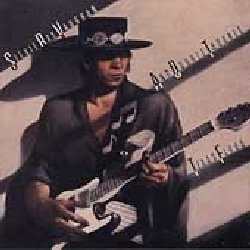 VAUGHAN STEVIE RAY :  TEXAS FLOOD  (PURE PLEASURE)

L'album di debutto di Stevie Ray Vaughan (1954-1990), Texas Flood, ha avuto alla sua uscita nel 1983 un impatto incredibile sul panorama musicale del tempo. In quegli anni il blues non era pi alla moda come lo fu negli anni '60, ma Texas Flood  comunque riuscito a scalare la Top 40 rimanendo in classifica per pi di sei mesi. Vaughan divenne una vera star e con lui il blues torn a godere dei fasti di un tempo. Tuttavia Vaughan non convinceva tutti i critici: il suo talento strumentale era indiscusso, ma il suo stile canoro era molto vicino a quello di Albert King e Larry Davis. In effetti in Texas Flood, Vaughan non ha nascosto i suoi maestri, anzi li ha celebrati, ridando nuova linfa vitale a tutto un genere. L'album ha il ritmo di uno spettacolo da club, inizia con le due migliori canzoni autoprodotte di Vaughan, Love Struck Baby e Pride and Joy, per poi proseguire con un paio di cover, la title track a combustione lenta e una lettura emozionante di Tell Me di Howlin' Wolf, prima di raggiungere il culmine con Dirty Pool e I'm Crying e chiudere con Lenny, un lirico tributo jazz a sua moglie. Ascoltando Texas Flood diventa evidente che il vero successo di Vaughan  stato quello di creare qualcosa di personale fondendo diversi elementi dei suoi idoli. A volte il prestito  palese, altre pi nascosto, ma tutto si fonde in uno stile che richiamava il passato ma guarda al presente.