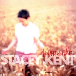 KENT STACEY :  DREAMSVILLE  (PURE PLEASURE)

La cantante Stacey Kent pu o meno essere considerata la pi grande cantante di ballate degli ultimi anni, come afferma il suo agente, ma non si pu negare il fatto che le sue interpretazioni abbiano qualcosa di speciale. Ci che le rende uniche  il suono della voce dell'artista, con quella sua particolare acutezza che in certi momenti ricorda una tromba. L'incantevole album Dreamsville comprende alcune gemme che difficilmente  possibile ascoltare come in particolare You Are There di Johnny Mandel e Dave Frishberg, You're Looking at Me di Bobby Troup e la stupenda title track di Henry Mancini. La tracklist propone poi alcuni classici intramontabili come Polka Dots and Moonbeams e Thanks for the Memory, quest'ultima non esattamente una ballata. E sebbene la vera protagonista di Dreamsville sia la voce di Stacey Kent, la sua band composta dagli esperti Jim Tomlinson (sax tenore, clarinetto e flauto), Colin Oxley (chitarra), David Newton (piano), Simon Thorpe (basso) e Jasper Kviberg (batteria) riserva pi di qualche sorpresa.