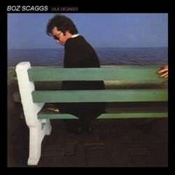 SCAGGS BOZ :  SILK DEGREES  (PURE PLEASURE)

Boz Scaggs, nome d'arte di William Royce Scaggs,  un cantante di grande talento. La sua voce piena di sentimento pu essere sia liscia come la seta sia funky ed allegra, a seconda del contesto. In Silk Degrees la vasta gamma espressiva del cantante, che  anche un eccellente chitarrista e compositore, raggiunge livelli altissimi. La tracklist propone 3 originali di Scaggs, 5 pezzi composti dal cantante insieme a David Paich, Love Me Tomorrow del solo Paich e una cover di What Do You Want the Girl to Do di Allen Toussaint. La produzione  molto fluida e sofisticata grazie agli arrangiamenti di quello che sarebbe diventato il tastierista dei Toto, David Paich, alla direzione orchestrale di Sid Sharp, ai cori pieni di sentimento e alla pura abilit artistica dei musicisti coinvolti che sono David Paich (tastiere), Jeff Porcaro (batteria), David Hungate (basso), Fred Tackett (chitarra) e Louis Shelton (chitarra). Silk Degrees  una riuscita miscela di pop e rock con suggestive influenze provenienti dal soul di Philadelphia.