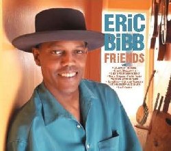 BIBB ERIC :  FRIENDS  (PURE PLEASURE)

Come si pu intuire dal titolo, Friends, il decimo album del bluesman Eric Bibb, propone una serie di collaborazioni blues e folk con alcuni suoi amici e colleghi. Il set inizia con un duetto acustico tra Bibb e Guy Davis in '99 1/2 Won't Do: l'equilibrio tra la chitarra dolce e fumosa di Davis e la voce roca di Bibb, in alcuni punti simile a quello di Blind Willie Johnson,  perfetto. Poi  la volta dell'armonicista Charlie Musselwite in Six O'lock Blues, mentre Taj Mahal fa due apparizioni: in Goin' Down Slow e una in un trio con Bibb e il chitarrista maliano Djellmady Tounkara nel medley Kulanjan. A proposito di Taj Mahal, Bibb interpreta anche il classico del bluesman pi anziano Lovin' in My Baby's Eyes al fianco del grande suonatore di kora Madou Diabate. C' anche una splendida versione di The Capa di Guy Davis e Susanna Clark con il chitarrista Martin Simpson, la commovente For You di Bibb con Ruthie Foster e Tain't No Such Thing, brillante canzone scritta e cantata con la leggendaria cantante folk Odetta. Ci sono inoltre lo specialista di mohan veena (chitarra indiana), Harry Manx, che si esibisce con Bibb sul blues acuto e solitario di Needed Time e la cantautrice e polistrumentista folk americana Kristina Olsen che interpreta il suo If I Stayed. Il set si chiude con la tenera Dance Me to the End of Love, un brano originale di Bibb, con Lovin' Spoonful Jerry Yester che accompagna l'amico al pianoforte.