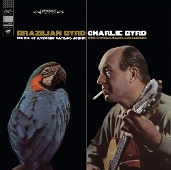 BYRD CHARLIE :  BRAZILIAN BYRD  (PURE PLEASURE)

Sulla rivista The Audio Beat si legge: Che album delizioso! Nessuna finzione, nessun narcisismo, nessuna ricerca di significati profondi ed esoterici, Brazilan Byrd � semplicemente una raccolta di una dozzina di brani adorabili, solo quattro dei quali durano pi� di tre minuti, eseguiti con entusiasmo e classe. Una delle registrazioni della Columbia ambientata tra le pareti cavernose del loro famoso 30th Street Studio, questo Lp della met� degli anni '60 prodotto da Teo Macero presenta il poco apprezzato chitarrista Charlie Byrd in varie ambientazioni musicali arrangiate da lui stesso o da Tommy Newsom. Il fatto che tutti i brani siano stati scritti dal cantante, compositore e chitarrista brasiliano riconosciuto a livello internazionale Antonio Carlos Jobim, aggiunge solo pepe al mix di suoni. Brazilian Byrd � un disco godibile e leggero in cui il chitarrista Charlie Byrd, con grande passione, rende omaggio ad una tradizione musicale da lui molto amata.