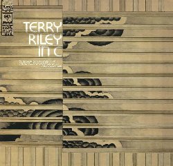 RILEY TERRY :  IN C  (PURE PLEASURE)

Il disco di Terry Riley  In C , a detta di tutti, l'opera pi importante della storia del minimalismo. La partitura dell'opera  composta da 53 moduli musicali, frammenti di materiale musicale e melodie, non tutti in tonalit do come lascerebbe presupporre il titolo. I musicisti si muovono costantemente attraverso frammenti che possono essere omessi o venire suonati pi velocemente o pi lentamente di quanto sia indicato nella partitura. Gli interpreti sono liberi di ripetere la frase a loro piacimento e per questo motivo l'esibizione dell'opera ha una durata molto varia: pu essere suonata in 20 minuti o anche in un'ora e mezza. Interpretata da Terry Riley (sax), Margaret Hassell (voce), Darlene Reimard (basso), John Hessell (tromba), Jerry Kirkbride (clarinetto), David Shostac (flauto), David Rosenboom (viola), Stuart Dempstar (trombone), Edwards Burnham (vibes) e Jan Williams (marimaba), In C  pi ipnotica di qualsiasi rock & roll e pi potente di qualsiasi sinfonia di Ludwig Van Beethoven,  musica capace di cambiare la tua vita.