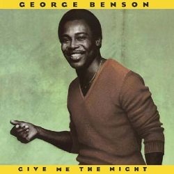 BENSON GEORGE :  GIVE ME THE NIGHT  (PURE PLEASURE)

Give Me the Night  un superbo album pop interpretato da George Benson insieme ad un line-up stellare e prodotto dal grande Quincy Jones. La squadra abituale di Jones comprende il prolifico cantautore Rod Temperton ed il brillante ingegnere del suono Bruce Swedien che ha il grande merito di aver magnificamente immortalato la voce ricca e fluttuante di Benson che non era mai stata usata in modo cos versatile. Nel line-up spiccano i vocalisti Louis Johnson e Carlos Vega e tra i musicisti Herbie Hancock e Lee Ritenour. In Moody's Mood, Benson sfoggia tutte le sue capacit vocali e dimostra di essere tecnicamente fluido come qualsiasi cantante jazz, diventando un credibile rivale di Al Jarreau nella gioiosa title track. Ci sono anche due brani strumentali davvero meravigliosi: Off Broadway  trascinante e ballabile, mentre Dinorah, Dinora di Ivan Lins  molto seducente. Give Me the Night  un ottimo album, frutto della collaborazione tra un virtuoso chitarrista e vocalista jazz ed un grande trombettista, compositore, arrangiatore e direttore d'orchestra che in questa occasione veste i panni di un illuminato produttore.