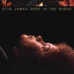 JAMES ETTA :  DEEP IN THE NIGHT  (PURE PLEASURE)

Pubblicato originariamente su Warners Brothers con scarso successo nel 1978 e prodotto da Jerry Wexler, Deep in the Night vede Etta James con una voce sbalorditiva, impegnata ad interpretare un set di materiale eccezionale. La band che comprende alcuni dei migliori musicisti della Los Angeles di fine anni '70 come Cornell Dupree (chitarra), Jeff Porcaro (batteria), Chuck Rainey (basso) e Jim Horn (sax), solo per ricordarne alcuni, accompagna Etta James in modo perfetto, dando vita ad un r&b estremamente moderno. I momenti salienti in  Deep in the Night sono tanti, ma un'attenzione particolare deve essere rivolta alle interpretazioni di Take It to the Limit degli Eagles, Only Women Bleed di Alice Cooper e Piece of My Heart di Janis Joplin.