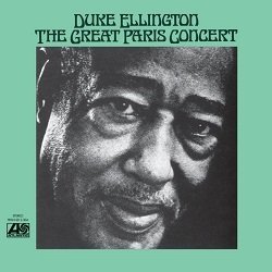 ELLINGTON DUKE :  THE GREAT PARIS CONCERT  (PURE PLEASURE)

Il set proposto in The Great Paris Concert  nato, in parte, grazie al contratto che Duke Ellington (1899-1974) firm con l'etichetta Reprise di Frank Sinatra nel novembre 1962, alla fine del suo contratto in esclusiva con la Columbia. Solo 6 brani interpretati durante le tre date parigine furono inizialmente pubblicati da Reprise come parte di Duke Ellington Greatest Hits, ma la maggior parte delle esibizioni di quegli spettacoli non emersero che molti anni dopo nel doppio The Great Paris Concert. Duke Ellington e la maestosa band da lui diretta sono in forma straordinaria come si pu notare ascoltando il sax ruggente in Rockin' in Rhythm. Per tutta la durata del disco, che comprende brani contemporanei come la colonna sonora di Ellington per una serie televisiva quasi dimenticata, The Asphalt Jungle ed estratti da Such Sweet Thunder, le varie sezioni della band prendono letteralmente il volo. Tutti i musicisti hanno un momento in cui dimostrare di che pasta sono fatti: Johnny Hodges (sax) in Suite Thursday, Cootie Williams (tromba) in Tutti for Cootie, Paul Gonsalves (sax) in Cop Out, Ray Nance (violino, cornetta) in Bula e Cat Anderson (tromba) in Jam with Sam, solo per citarne alcuni. Registrato nel febbraio del 1963 all'Olympia Theatre di Parigi e prodotto da Neshui Ertegun, The Great Paris Concert  un disco che gli amanti di Duke Ellington non dovrebbero lasciarsi scappare!