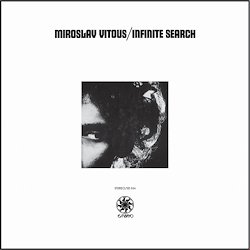 VITOUS MIROSLAV :  INFINITE SEARCH  (PURE PLEASURE)

La formazione di Miroslav Vitous (basso), composta da John McLaughlin (chitarra), Herbie Hancock (pianoforte elettrico), Joe Henderson (sax tenore) e Jack DeJohnette (batteria), era ritenuta una delle migliori band fusion della sua epoca. Sicuramente deve essere stata una grande sfida per un giovane bassista ceco guidare un gruppo del genere in occasione del suo album d'esordio che lo vede anche compositore di cinque dei sei brani della tracklist. Registrato alla fine del 1969, pi o meno nello stesso periodo dello storico Bitches Brew, un anno prima che Vitous iniziasse un periodo di collaborazione con l'innovativo Weather Report, Infinite Search  stato un album di tendenza. Prodotto da Herbie Mann, con cui Vitous ha suonato in album come Memphis Underground e Stone Flute, Infinite Search  un album superbo anche nel XXI secolo. Per coloro che sono interessati a scoprire gli inizi del jazz-rock fusion, questa registrazione  davvero cruciale. Infinite Search  il brillante esordio di un talento prodigioso!