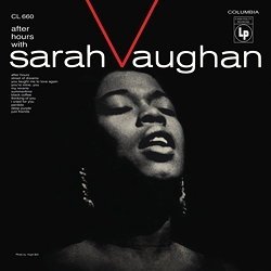 VAUGHAN SARAH :  AFTER HOURS WITH SARAH VAUGHAN  (PURE PLEASURE)

Nel 1949 Sarah Vaughan (1924-1990) firm il contratto con la Columbia e, nell'estate dello stesso anno, aggiunse un nuovo tassello alla sua serie personale di successi fatti di irresistibili ballate pop: Black Coffee. Indipendentemente da quello che stesse cantando, non si poteva fare a meno di notare la straordinaria estensione della sua voce e l'incredibile controllo che l'artista aveva di essa: Vaughan era in grado di spingere senza sforzo il suo strumento dall'estremit pi bassa della scala a quella pi alta. Cantare e respirare per 'La Divina' erano la stessa cosa. Originariamente registrate tra il 1949 ed il 1952, le tracce di After Hours With Sarah Vaughan dimostrano il sorprendente fraseggio della cantante, ossia la sua straordinaria capacit di associare i testi della canzone alla musica. Sembra semplice, ma non lo . Richard Marcus prova a spiegare: E' la capacit di trasformare la voce nello strumento principale di una band e prendere una parola ed estenderla su un'intera serie di note. Tuttavia non significa solo la capacit di sostenere una nota, consiste anche nel continuare a cantare la melodia ma con solo una o poche parole, senza far loro perdere il significato e senza minare la continuit della canzone. Ovviamente questa capacit le ha permesso di essere ugualmente a suo agio con qualsiasi stile di musica cantasse. In After Hours With Sarah Vaughan la sentiamo navigare attraverso una serie di brani pop fluidamente orchestrati. Anche la versione di Summertime di Gershwin riceve un trattamento uptempo. Questa avrebbe potuto essere una raccolta di standard piuttosto commerciali, ma Vaughan d loro un'anima, elevandoli al di sopra del livello di una qualsiasi canzone pop. Forse non era emotivamente cos vigorosa come Billie Holiday, ma ci non le ha impedito di essere in grado di infondere, anche alle canzoni pi semplici, il cuore necessario per farle librare.