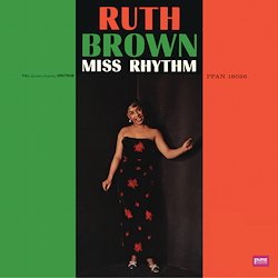 BROWN RUTH :  MISS RHYTHM  (PURE PLEASURE)

Una volta uscita dalla band di Lucky Millinder, fu il grande Duke Ellington a raccomandare Ruth Brown (1928-2006) a Herb Abramson e alla sua nascente Atlantic Records nel 1949. Ed  stata una fortuna perch la cantante e attrice statunitense ha fortemente contribuito al successo dell'etichetta con 24 singoli r&b di successo dal 1949 al 1960, 5 dei quali entrarono nelle classifiche pop di Billboard. Il secondo disco, Miss Rhythm,  un capolavoro minore, costruito attorno a una manciata di singoli di successo e i lati B dell'anno precedente  che contenevano brani come Book of Lies, Just Too Much, When I Get You Baby, This Little Girl's Gone Rockin' e Why Me, oltre agli inediti Jack O' Diamond e I Can't Hear a Word You Say. Brown  sorprendente nella sua gamma vocale che passa dal romantico I Hope We Meet (On the Road Someday) allo sbarazzino Why Me, con una voce che da dolce diventa dura e roca, per farsi poi ritmica e fluida in Just Too Much e vigorosa in Somebody Touched Me. Ascoltando Miss Rhythm si ha la sensazione di trovarsi di fronte alla versione femminile di Sam Cooke, ma gli accompagnamenti di Brown non hanno la raffinatezza di quelli del cantante e compositore americano e lei non stava davvero puntando a sfornare hit pop crossover (anche se alla fine ne ha fatti alcuni). Il canto di Ruth Brown supera persino gli arrangiamenti eccessivamente pop di When I Get You Baby. Pi volte, nel suo registro superiore, Brown ricorda il canto in falsetto di Clyde McPhatter, mentre nel suo registro medio e basso, come in I Can't Hear a Word You Say, sfodera una forza che avrebbe potuto sciogliere l'asta del microfono!