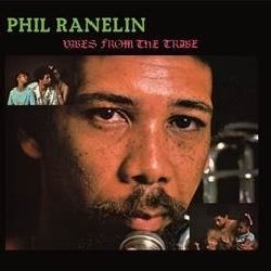 RANELIN PHIL :  VIBES FROM THE TRIBE  (PURE PLEASURE)

Phil Ranelin, classe 1939, ha registrato con artisti del calibro di Steve Wonder prima di fondare l'etichetta Tribe con Wendell Harrison a Detroit. Le pubblicazioni della Tribe sono caratterizzate da un inebriante mix di free jazz post Coltrane, soul e funk, il tutto arricchito da una forte coscienza politica. In Vibes from the Tribe Ranelin e i suoi amici, tra cui il sassofonista tenore e flautista Wendell Harrison, il pianista Harold McKinney, il trombettista Marcus Belgrave, il bassista Ralph Armstrong, i percussionisti Bud Spangler e Barbara Huby e il batterista George Davidson, offrono un mix sonoro di grande fascino. Deep, hard jazz fusion e funk possono essere ascoltati nelle due versioni della title track e Sounds From the Village, brani saldamente radicati in una storia musicale locale che include Teddy Wilson, Donald Byrd, Yusef Lateef, la sezione ritmica dei Funk Brothers alla Motown, John Lee Hooker e George Clinton. C' anche il lato pi accessibile del jazz di Detroit, rappresentato in Vibes from the Tribe dai pezzi For the Children e Wife, in quest'ultimo Ranelin diventa anche cantante. Ma il cuore del set  He the One We All Knew, la prima composizione di Ranelin scritta nel lontano 1966, suonata con un ensemble che comprende Ranelin al trombone basso e percussioni e membri della principale unit d'avanguardia di Detroit, Griot Galaxy, con il leggendario Faruq Z. Bey ai sassofoni, Tariq Samad alla batteria e David Abdul Kahafiz allo zeetar, tradizionale strumento africano griot. A dare una mano anche il pianista Ken Thomas e Armstrong al basso. Lungo oltre 18 minuti,  un capolavoro del jazz d'avanguardia e, per le sue caratteristiche ritmiche e tonali,  accessibile anche a chi non  interessato a questo genere. Vibes From the Tribe rappresenta il suono di una citt vibrante, Detroit, e di una visione culturale che includeva tutti, proprio come l'etichetta Tribe.