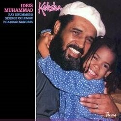 MUHAMMAD IDRIS :  KABSHA  (PURE PLEASURE)

Kabsha  un disco poco conosciuto del batterista di New Orleans Idris Muhammad (1939-2014), originariamente registrato per l'etichetta Theresa nello studio di Rudy Van Gelder nel New Jersey il 12 settembre del 1980 con George Coleman e Pharoah Sanders al sassofono tenore e Ray Drummond al basso. Le sei potenti tracce del progetto comprendono originali di Muhammad e Drummond e un'impressionante versione di I Want To Talk About You di Billy Eckstine e Sanders. Muhammad, molto presente negli ambienti funky o pi commerciali, in questa registrazione eccelle mostrando ci che ha imparato ascoltando le band nella sua nativa New Orleans. Inoltre, sia il sottovalutato Coleman che Sanders sono davvero al top della forma! Kabsha  dedicato alla figlia pi giovane di Muhammad ed  un album fortemente consigliato a chiunque apprezzi il jazz moderno fantasioso e molto appassionato.