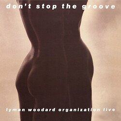 WOODARD LYMAN :  DON'T STOP THE GROOVE  (PURE PLEASURE)

Lyman Woodard (1942-2009) era un musicista jazz di Detroit che ha collaborato con diversi artisti della Motown ed  anche stato il direttore musicale della band femminile r&b Martha And The Vandellas. In Don't Stop the Groove, registrazione del 1979, Woodard (organo) suona con una big band che comprende Marcus Belgrave e Ron Jackson (tromba), Kerry Campbell (sax), Allan Barnes (sax), Robert Lowe (chitarra, voce), Leonard King (batteria), Lorenzo Brown (percussioni, voc) e Leroy Emmanuel (voce). Il disco propone un'imponente fusione di percussioni latine, ritmi funk e disco, con arrangiamenti dal gusto r&b che vengono bilanciati dalle sonorit jazz di sax, tastiera e chitarra. Laddove la title track  allegra e un po' pi commerciale rispetto alle altre tracce, con il suo ritmo slanciato, diretto, toccante e una linea vocale seducente, Disco Tease apre le porte al hard rock con i ritmi di Lorenzo Brown. Down Lowe  un brano con il groove concreto del chitarrista, mentre Djarum rallenta il passo aprendo ad un'atmosfera lenta e sexy. La killer track  senza dubbio Theme In Search Of A Sports Spectacular con il trombettista Marcus Belgrave che si unisce alla band in uno sprint olimpico, una melodia irresistibile, orecchiabile e contagiosa.