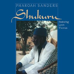 SANDERS PHAROAH :  SHUKURU  (PURE PLEASURE)

Shukuru di Pharoah Sanders ha il grande merito di aver riunito Sanders con il cantante Leon Thomas, uno dei migliori interpreti di alcune delle composizioni pi accattivanti e potenti di Sanders, tra cui il leggendario The Creator Has a Masterplan. Thomas si unisce alla band, composta da Pharoah Sanders (sax tenore, voce), William Henderson (tastiere), Ray Drummond (basso) e Idris Muhammad (batteria) solo in due tracce: Mas in Brooklyn (Highlife) e Sun Song. Il primo pezzo  interpretato in stile calypso con tanto di steel drums:  molto divertente, ma in generale, usa e getta. Sun Song  una delle vere gemme di Shukuru. Si tratta di una splendida ballata firmata da Thomas e da lui interpretata in registro acuto con la sua caratteristica voce baritonale: una performance semplicemente sbalorditiva. La tracklist propone poi Body and Soul (Frank Eyton, Johnny Green, Edward Heyman, Robert Sour), Jitu di Pharoah Sanders con un suo potente assolo, una lettura assolutamente mozzafiato di Too Young to Go Steady (Harold Adamson, Jimmy McHugh), oltre al brano di apertura che d il titolo al disco e al pezzo funebre di chiusura For Big George. Il punto debole del disco sono le tastiere di Henderson: a volte sono davvero troppo invadenti. Tutto il resto  perfetto!