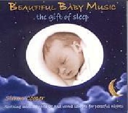 COOPER SIMON :  THE GIFT OF SLEEP - BEAUTIFUL BABY MUSIC  (OREADE)

Simon Cooper  un noto e stimato compositore e produttore di musiche per benessere e rilassamento, con 16 album di successo al suo attivo, tra cui la fortunata serie in tre volumi Music for Mother and Baby. The Gift of Sleep - Beautiful Baby Music , ultima creazione che il musicista dedica ai pi piccoli,  caratterizzata dalle dolci melodie di pianoforte, chitarra, flauto e sintetizzatore, mescolate a rassicuranti suoni del ventre materno ed al battito del cuore. Ideale da ascoltare durante la gravidanza, l'album  consigliato anche dopo il lieto evento quando, ormai lontano dall'accogliente grembo materno, il piccolo avr qualche difficolt a ritrovare quella pace di cui godeva prima del parto. Ricreando quelle indefinibili sonorit che accompagnano i bambini per 9 mesi, The Gift of Sleep - Beautiful Baby Music ,  un album perfetto per tranquillizzare anche il pi irrequieto dei bimbi, aiutandolo ad abbandonarsi ad un sonno ristoratore che far il suo bene, ma anche quello dei genitori.