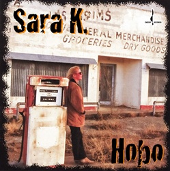 SARA K. :  HOBO  (EVOLUTION MUSIC)

Hobo, il quarto album di Sara K. per Chesky Records,  considerato da molti uno dei suoi migliori lavori, tanto da farle raggiungere uno dei pi grandi successi di vendita della propria carriera. Il disco mette insieme la concretezza acustica del folk, la sottigliezza armonica del jazz, il fuoco profondo del blues e il lirismo confessionale tipico della cantautrice. Nei 12 brani che raccontano lamore e la vita, lampia gamma vocale di Sara, fatta di timbri ed emozioni,  veramente incredibile. Oltre alla meravigliosa e meditativa traccia che d il titolo allalbum, tra i pezzi forti dellalbum ci sono sicuramente Brick House, una cover acustica del mega-hit del 1977 dei Commodores, e Oh Well dei grandi Fleetwood Mac. Questa edizione One Step in vinile 180 gr. di Hobo (aanche disponibile su SACD ibrido)  stata realizzata utilizzando le rinomate tecniche di registrazione ad alta fedelt di casa Chesky che mettono in risalto lespressiva voce di Sara K., regalando allascoltato unesperienza sonora unica nel suo genere!