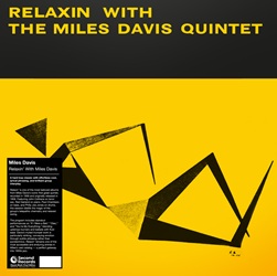 DAVIS MILES :  RELAXIN' WITH THE MILES DAVIS QUINTET  (SECOND RECORDS)

�Relaxin� with the Miles Davis Quintet� � uno degli album pi� amati dell�iconico primo grande quintetto di Miles Davis, registrato nel 1956 e pubblicato originariamente nel 1958. Con John Coltrane al sax tenore, Red Garland al pianoforte, Paul Chambers al basso e Philly Joe Jones alla batteria, questa sessione distilla la magia dell�alchimia telepatica e dello swing rilassato del gruppo. Il programma propone performance eccezionali come nel caso dei brani �If I Were a Bell�, �Oleo� e �You�re My Everything�, che fondono ritmi sostenuti e dolci ballate. Il lavoro di tromba con sordina di Davis � particolarmente sorprendente: il maestro trasmette emozioni, a volte, attraverso un fraseggio sottile, altre facendo uso di effetti pirotecnici. �Relaxin� with the Miles Davis Quintet� rimane uno dei dischi pi� accessibili e duraturi del vasto catalogo di Miles, una perfetta porta d�accesso al grande jazz degli anni �50.