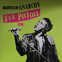 SEX PISTOLS :  AGENTS OF ANARCHY LIVE  (I LOVE VINYL)

I Sex Pistols sono un gruppo punk rock britannico, fra i pi� influenti della storia della musica. Fondata nel 1975 a Londra, originariamente la formazione era composta dal cantante Johnny Rotten, dal chitarrista Steve Jones, dal batterista Paul Cook e dal bassista Glen Matlock, poi sostituito da Sid Vicious. Nel 1978 Rotten lasci� il gruppo durante un turbolento tour negli Stati Uniti: il trio rimasto continu� fino alla fine dell�anno, ma si sciolse all�inizio del 1979. Il gruppo si riun� brevemente per organizzare un concerto nel 1996 per il Filthy Lucre Tour, senza Sid Vicious, morto di overdose da eroina nel �79. �Agents of Anarchy Live�� propone le registrazioni live effettuate da alcune emittenti locali durante quattro diversi eventi, due nel 1978 e due durante la reunion del 1996. Nello specifico si tratta delle performances che i Sex Pistols hanno tenuto al Longhorn Ballroom di Dallas il 10 gennaio del 1978, al The Winter Ballroom di San Francisco il 14 gennaio dello stesso anno, al Nippon Budokan Hall di Tokyo il 16 novembre del 1996 e al Teatro Monumental di Santiago del Cile il 7 dicembre del 1996.